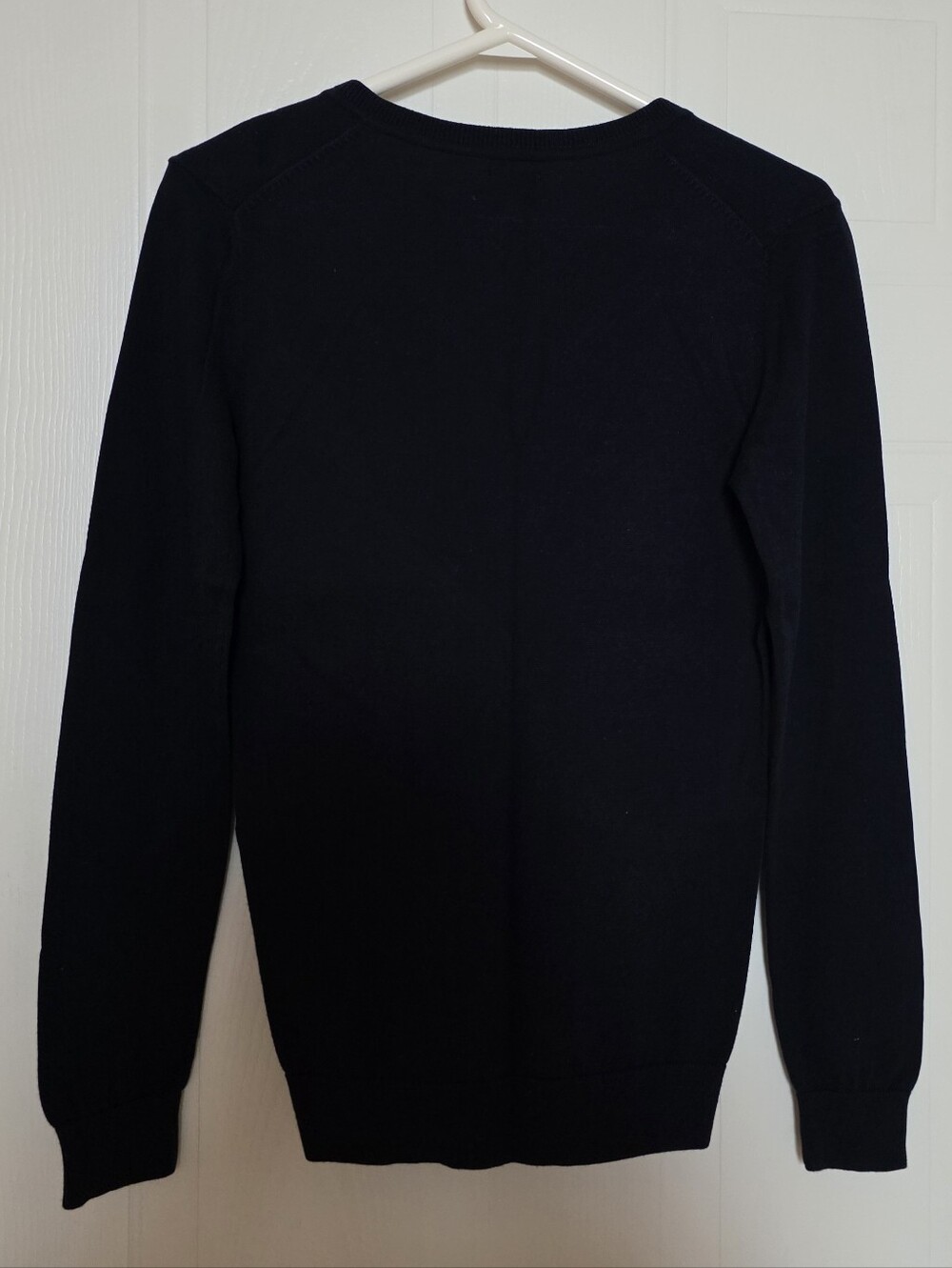 Tommy Hilfiger Blue V-Neck Argyle Pattern Sweater Small - Picture 2 of 9